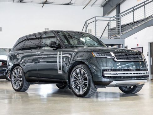 Used 2025 Land Rover Range Rover Autobiography AWD/4WD image 8