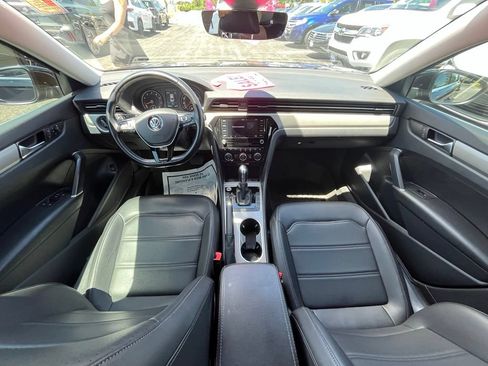 Used 2020 Volkswagen Passat 2.0T SE FWD image 13
