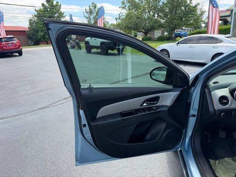 Used 2012 Chevrolet Cruze LS w/ Connectivity Package FWD image 9