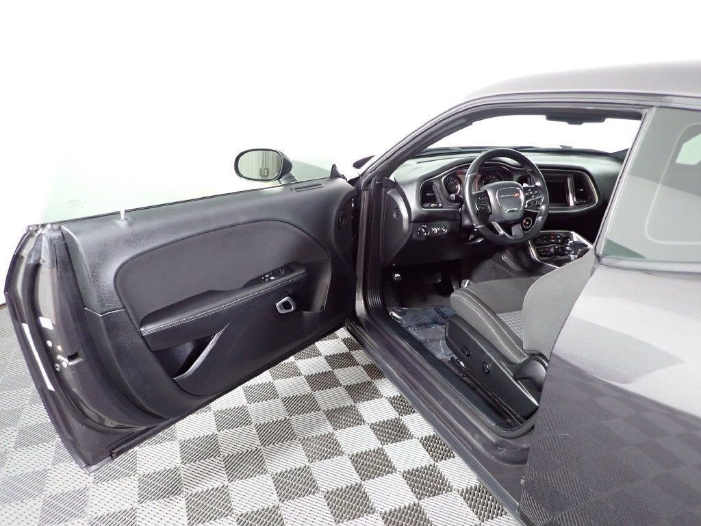 Used 2020 Dodge Challenger GT w/ Blacktop Package AWD/4WD image 17