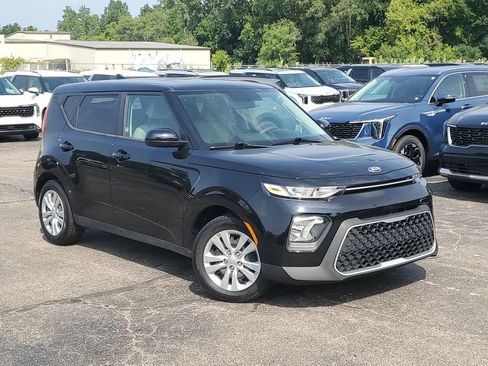 Used 2020 Kia Soul LX FWD image 1