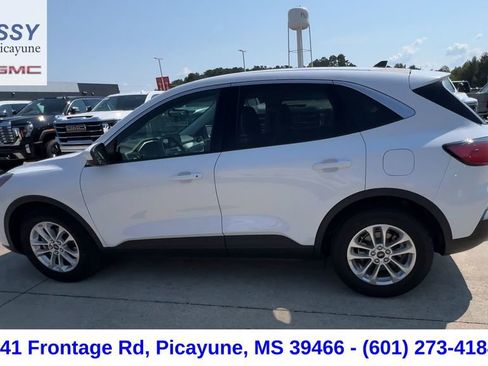 Used 2021 Ford Escape SE image 7