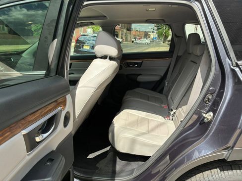 Used 2017 Honda CR-V Touring image 11