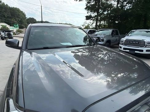 Used 2017 Toyota Tacoma TRD Off-Road w/ Tow Package (A/T) AWD/4WD image 28