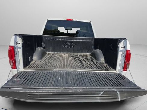 Used 2016 Ford F150 Lariat w/ Equipment Group 502A Luxury AWD/4WD image 11