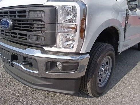 New 2026 Ford F250 XL w/ XL Chrome Package AWD/4WD image 9