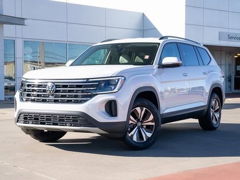 New 2026 Volkswagen Atlas SE image 2