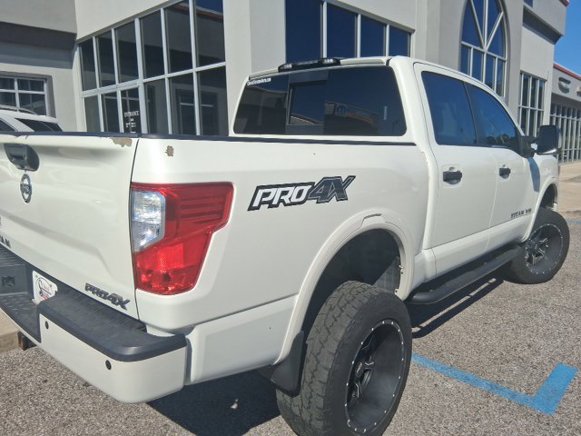 Used 2018 Nissan Titan PRO-4X w/ Pro-4x Utility Package AWD/4WD image 10