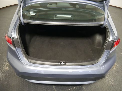 Used 2020 Toyota Corolla LE image 6