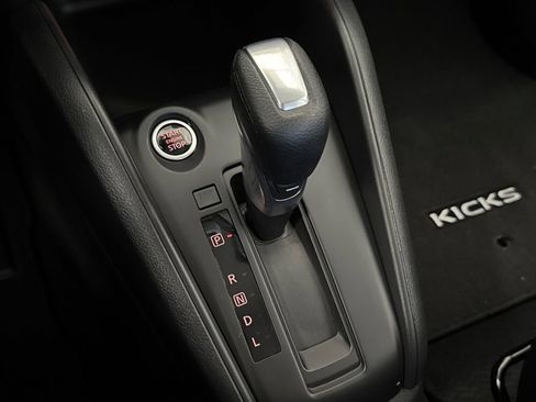 New 2025 Nissan Kicks Play S image 22
