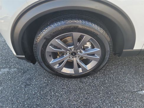 Certified 2023 Ford Explorer XLT w/ Equipment Group 202A image 11