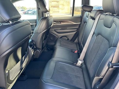 New 2026 Jeep Grand Cherokee Laredo image 40