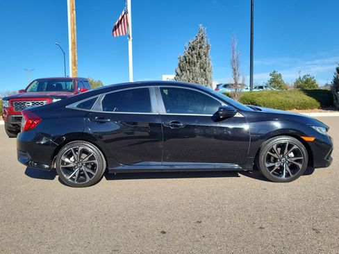Used 2021 Honda Civic Sport image 2