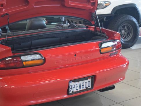 Used 2002 Chevrolet Camaro Z28 RWD image 32