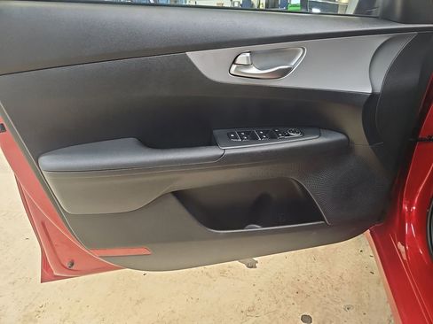 Used 2023 Kia Forte LXS image 10