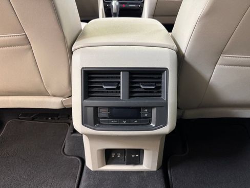 Used 2022 Volkswagen Atlas SE AWD/4WD image 28