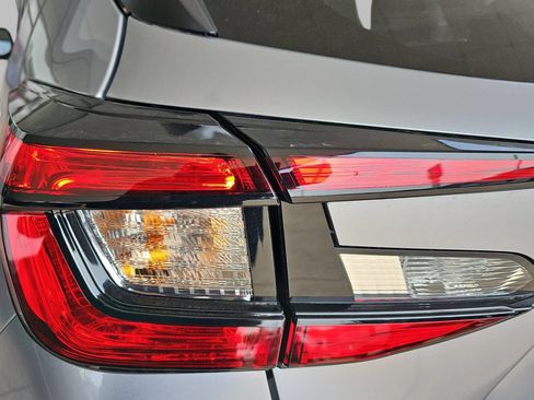 Certified 2025 Subaru Crosstrek 2.5i Premium AWD/4WD image 33