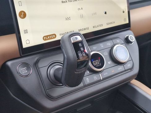 New 2026 Land Rover Defender 110 S AWD/4WD image 9