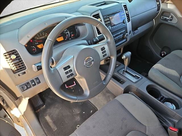 Used 2013 Nissan Frontier SV AWD/4WD image 12
