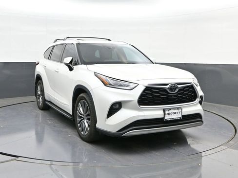 Used 2020 Toyota Highlander Platinum image 22