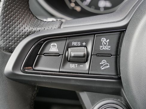 Used 2023 Alfa Romeo Stelvio Ti image 24