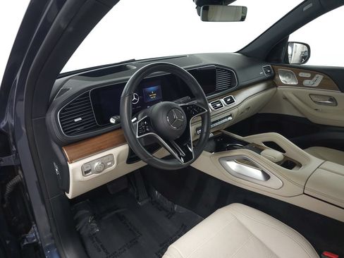 Used 2024 Mercedes-Benz GLE 450e 4MATIC w/ AMG Line Exterior image 9