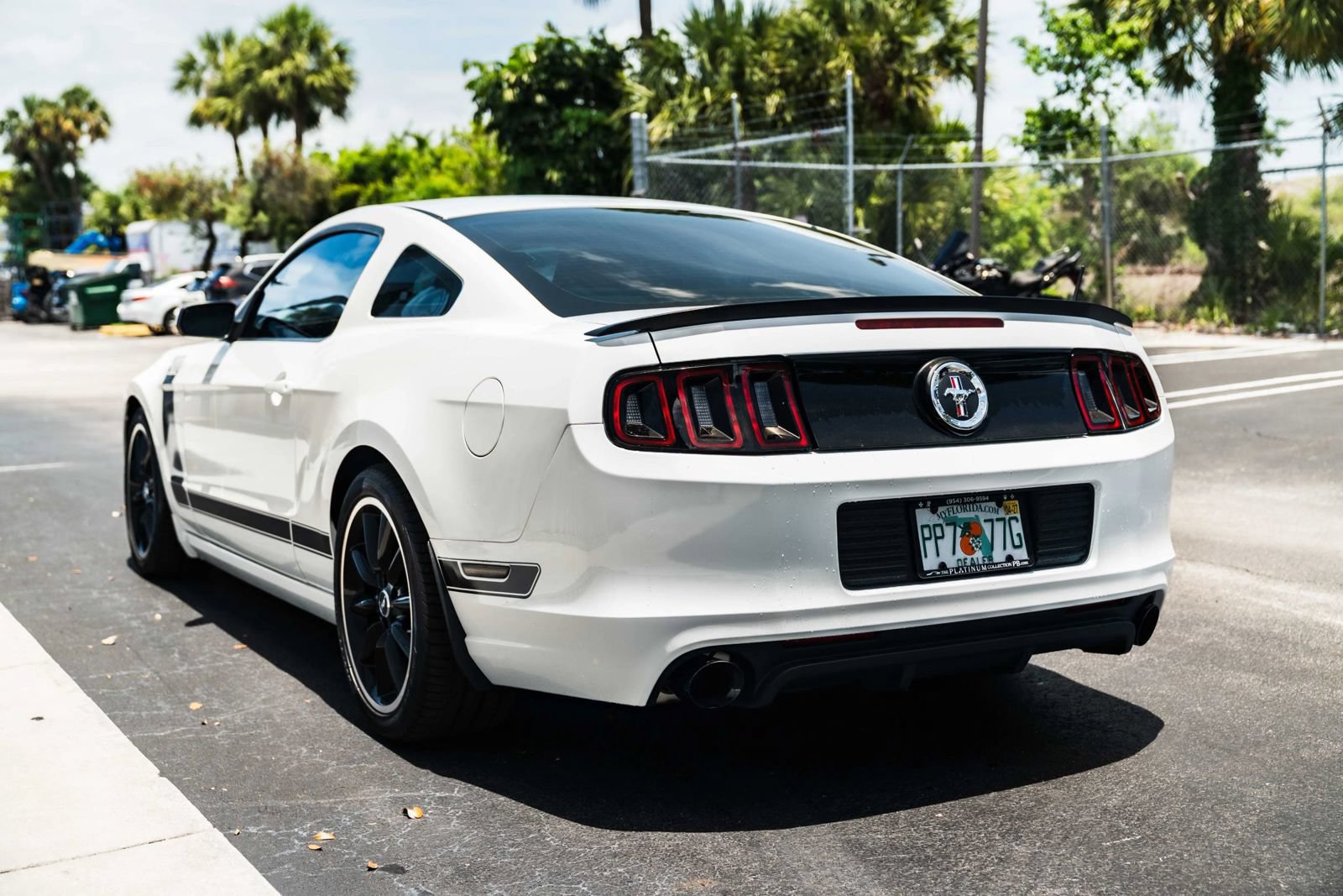 Used 2013 Ford Mustang Boss 302 w/ Boss 302 Accessory Pkg RWD image 10