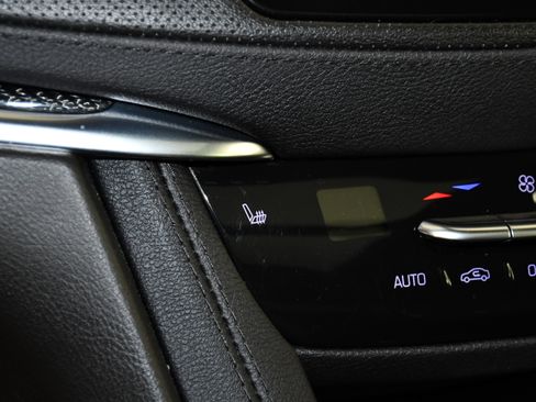 Used 2023 Cadillac XT5 Sportv AWD/4WD image 32