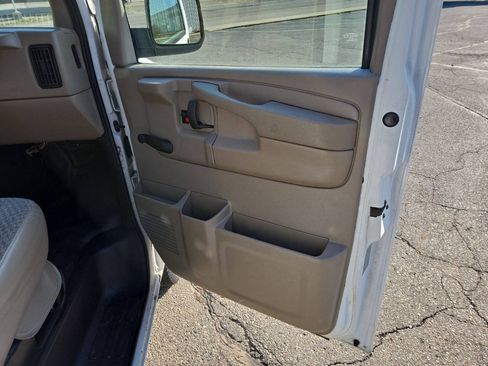 Used 2007 Chevrolet Express 2500 RWD image 27