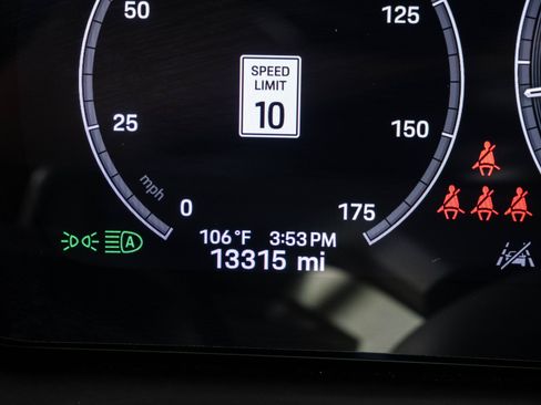 Certified 2024 Porsche Cayenne AWD/4WD image 12