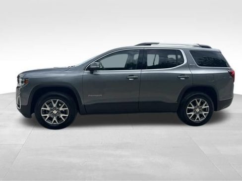 Used 2022 GMC Acadia SLT w/ Technology Package AWD/4WD image 3