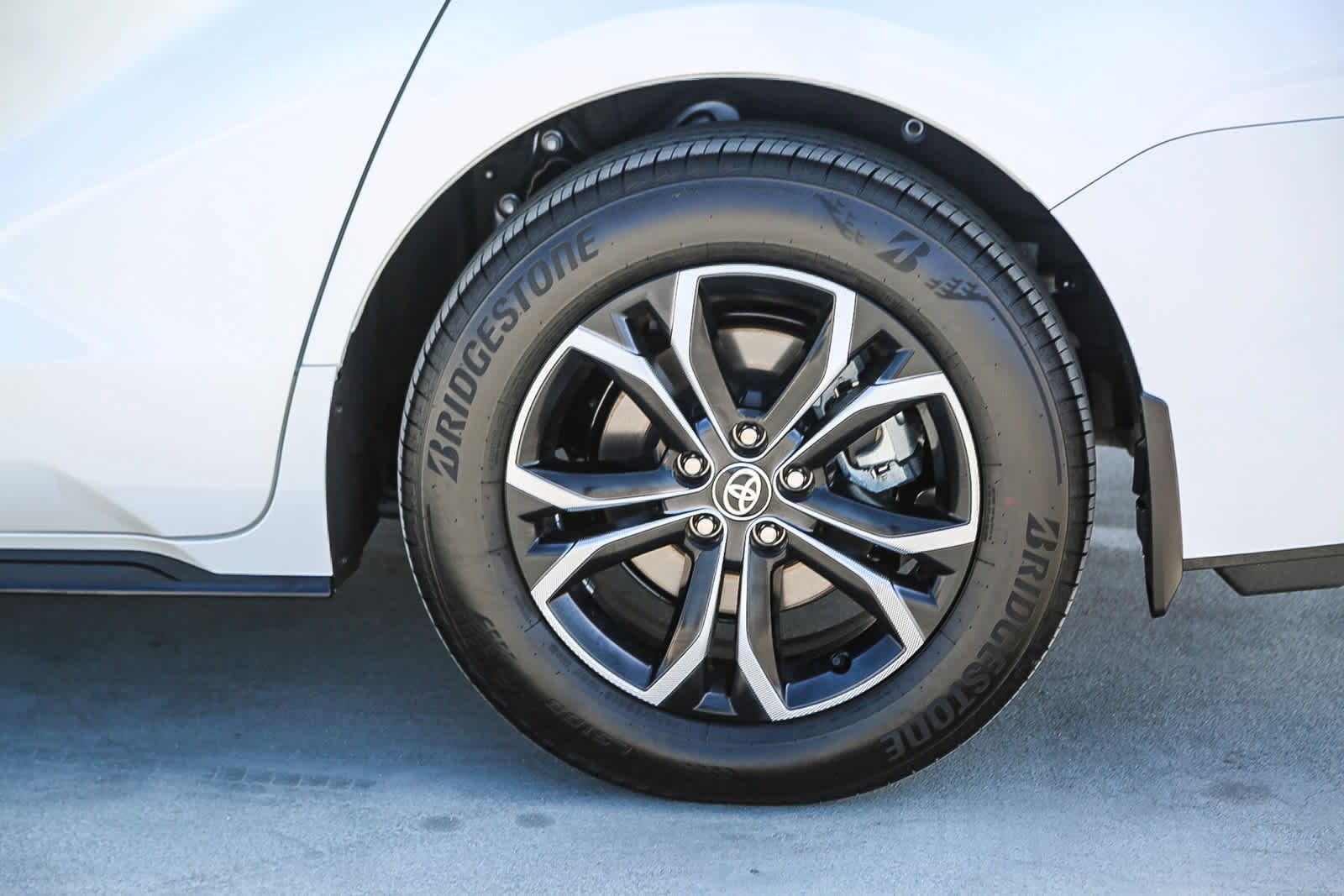 Used 2026 Toyota Sienna Platinum AWD/4WD image 11