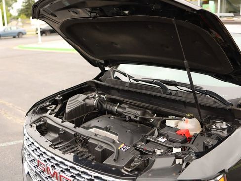 Used 2020 GMC Acadia SLE w/ Driver Convenience Package image 47