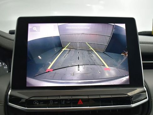 Used 2022 Jeep Compass Limited w/ Sun and Sound Group image 37