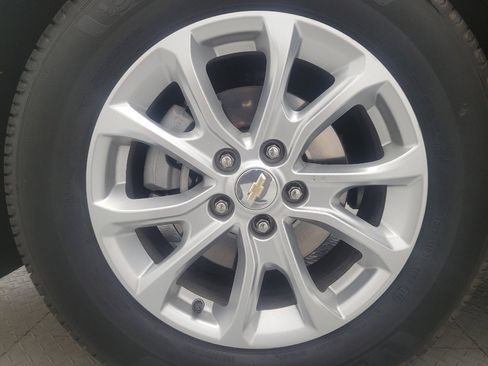 Used 2021 Chevrolet Equinox LT w/ Driver Convenience Package image 31