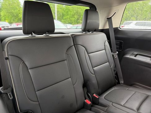 Used 2023 GMC Acadia Denali w/ Black Diamond Edition AWD/4WD image 15