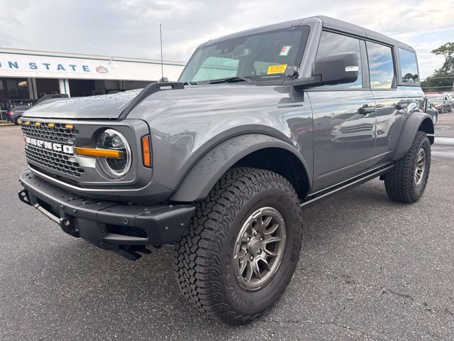 Used 2025 Ford Bronco Badlands AWD/4WD image 2