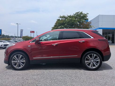 Used 2024 Cadillac XT5 Premium Luxury w/ Technology Package FWD image 5