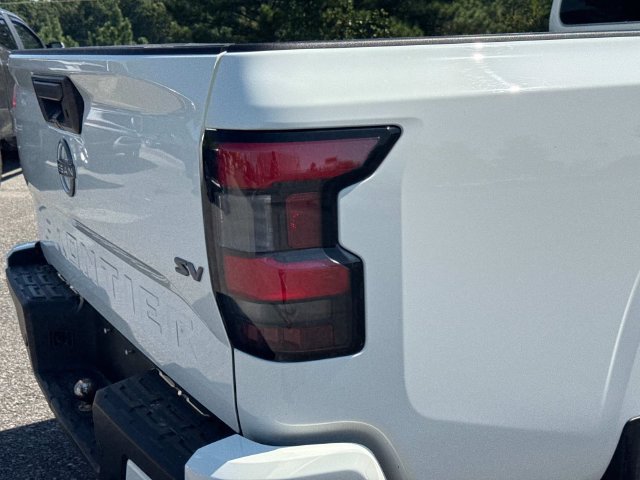 Used 2024 Nissan Frontier SV w/ Technology Package RWD image 13