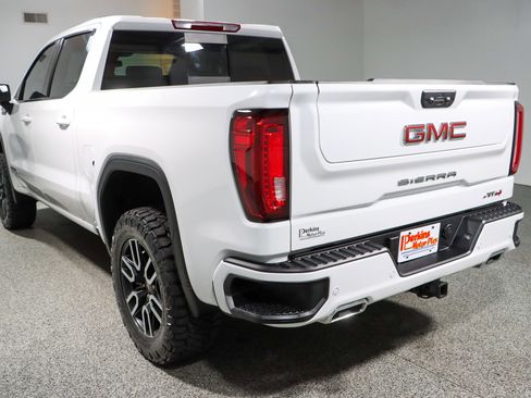 Used 2025 GMC Sierra 1500 AT4 w/ AT4 Preferred Package AWD/4WD image 10