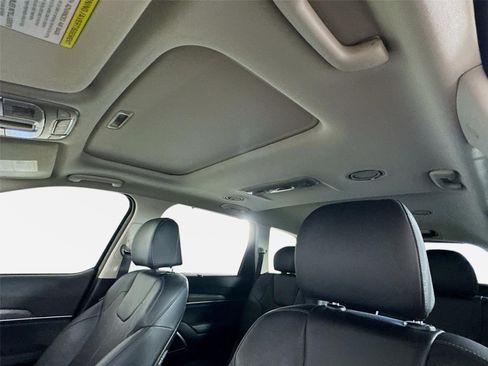 Certified 2022 Kia Telluride EX w/ EX Premium Package AWD/4WD image 14