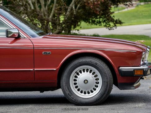Used 1988 Jaguar XJ Vanden Plas RWD image 9