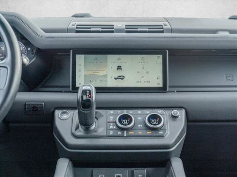 Used 2023 Land Rover Defender 90 X-Dynamic SE image 21
