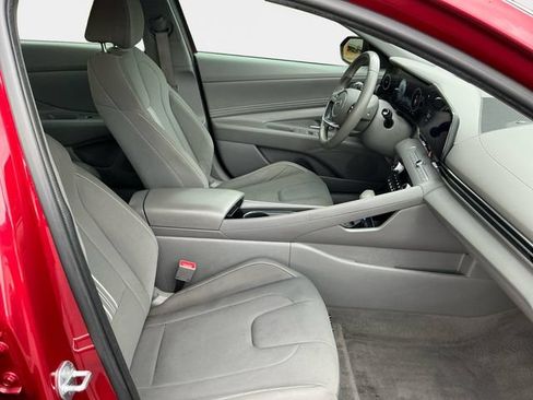 Used 2023 Hyundai Elantra SEL w/ Convenience Package FWD image 15