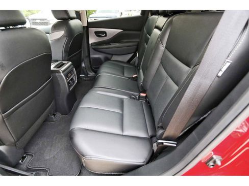 Used 2024 Nissan Murano SL image 12