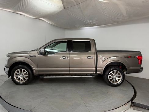 Used 2018 Ford F150 Lariat w/ Equipment Group 502A Luxury AWD/4WD image 4