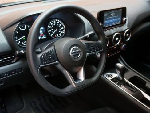 Certified 2020 Nissan Sentra S FWD image 9