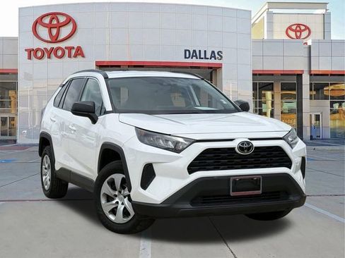 Used 2021 Toyota RAV4 LE AWD/4WD image 1