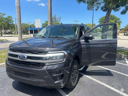 Used 2023 Ford Expedition Max XLT RWD image 1