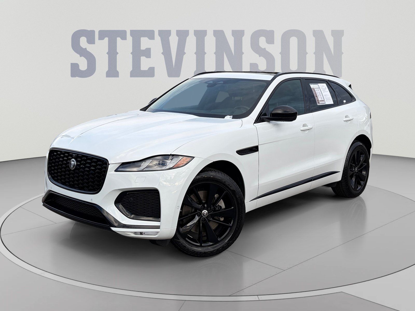 Used 2026 Jaguar F-PACE R-Dynamic S AWD/4WD image 1